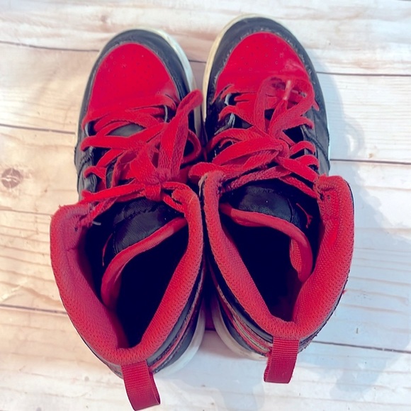 Nike Air Jordan 1 Mid Athletic Shoes Sz 1Y Alternate Bred DQ8424 060 - Picture 9 of 12